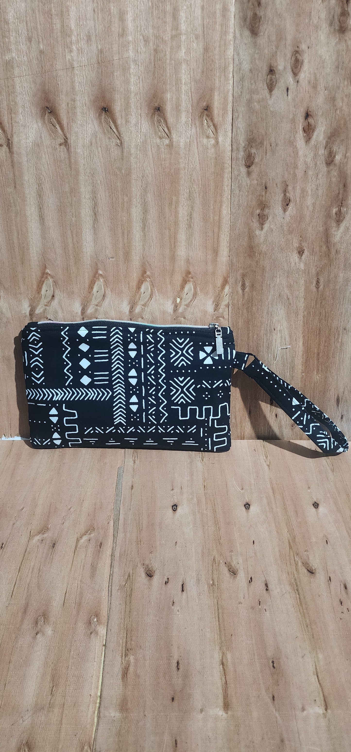 Black & White Tribal (Ankara) Print Wristlet