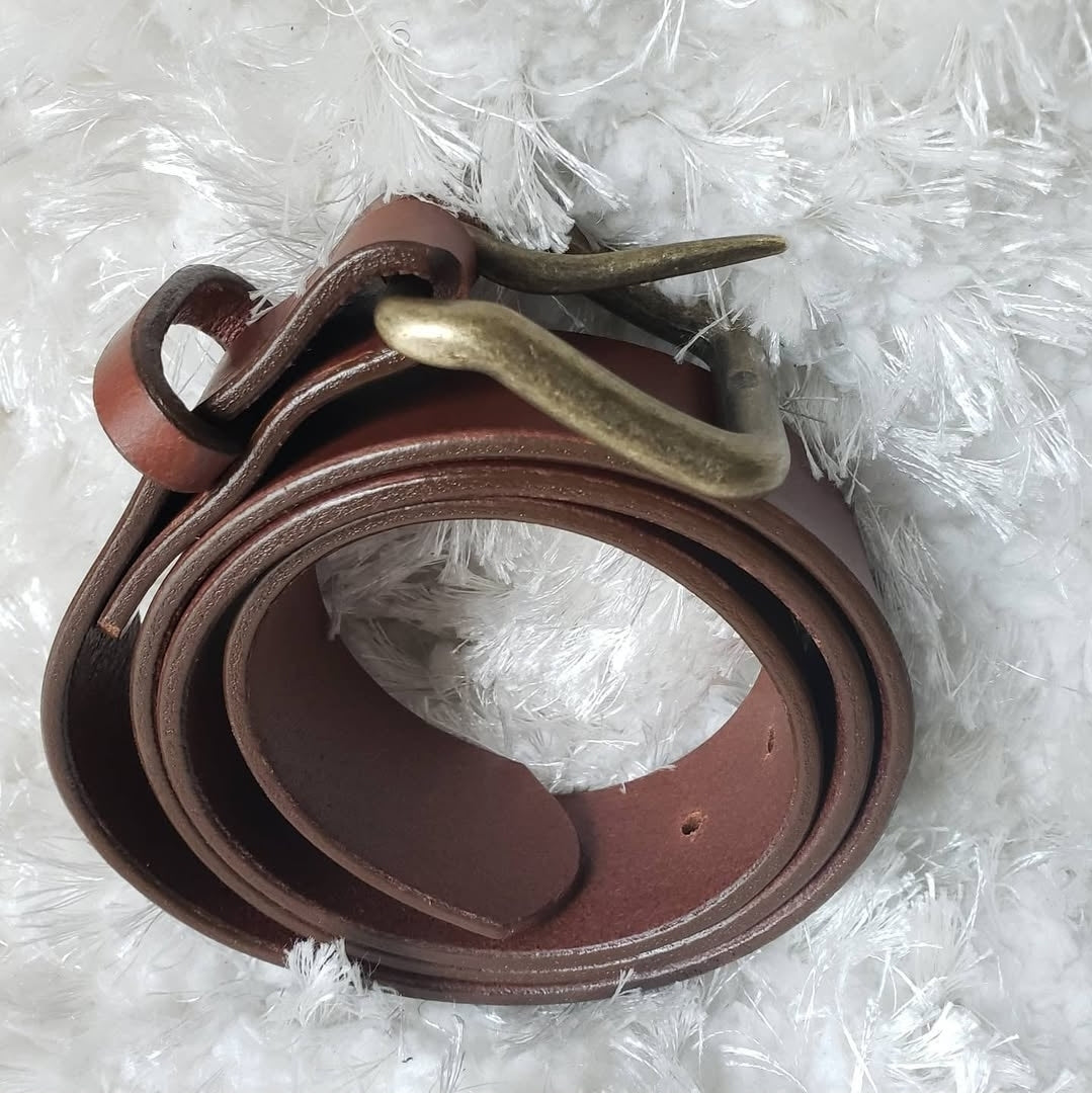 Handmade Men’s Leather Belt – Classic Brown with Antique Brass Buckle