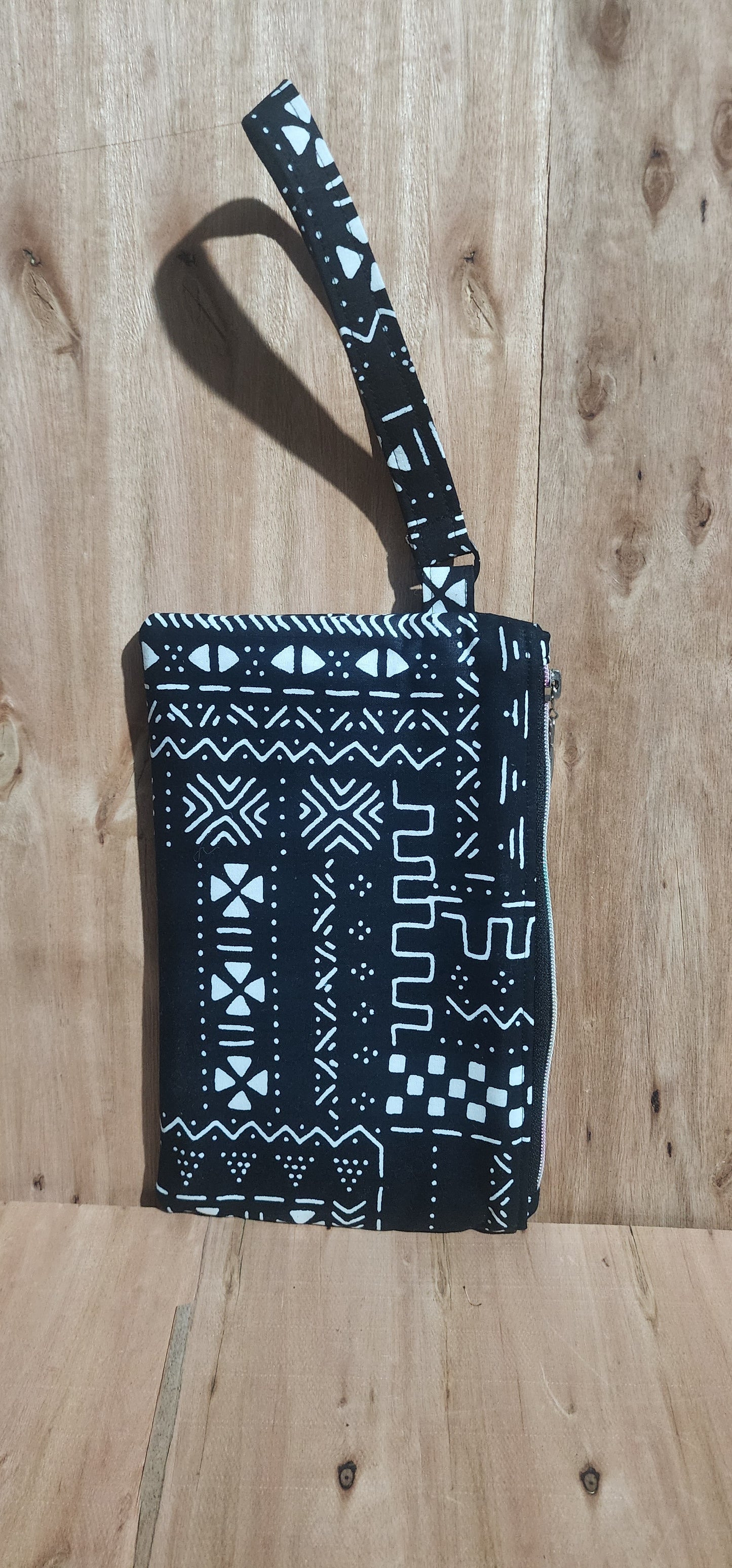 Black & White Tribal (Ankara) Print Wristlet