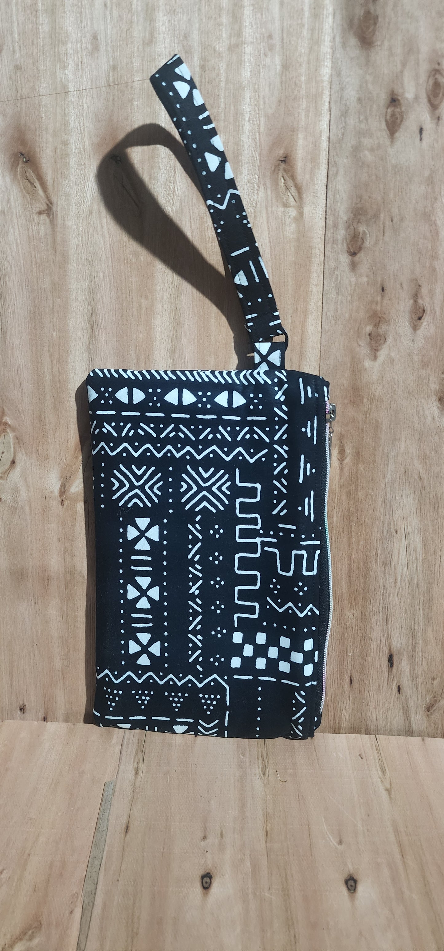 Black & White Tribal (Ankara) Print Wristlet